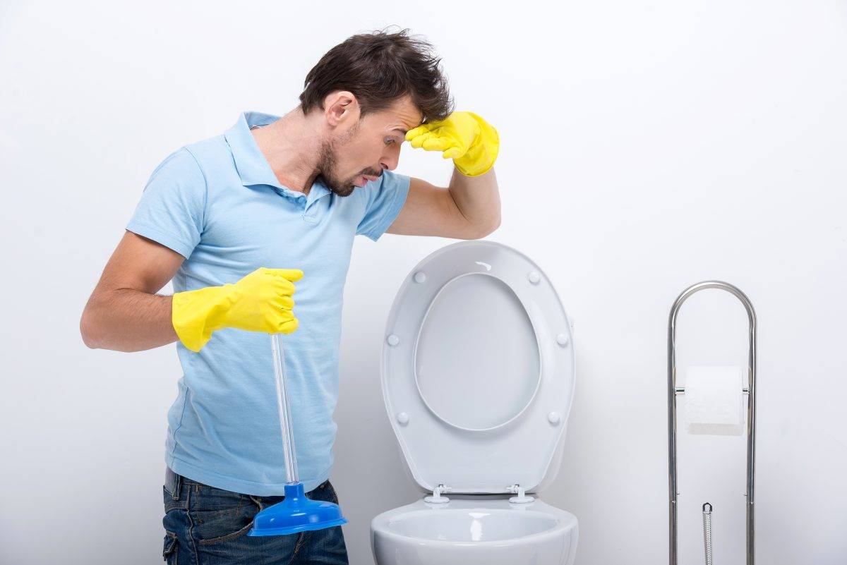 Почему пахнет канализацией в ванной и как избавиться от запаха