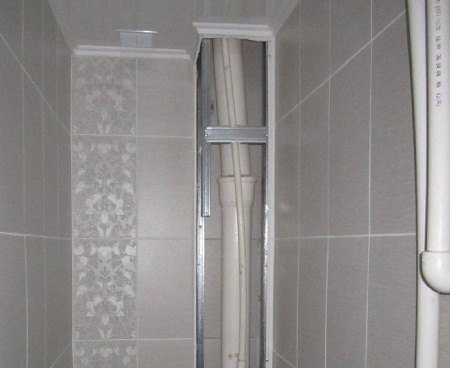 Как закрыть трубы в туалете - несколько вариантов декорации труб + фото