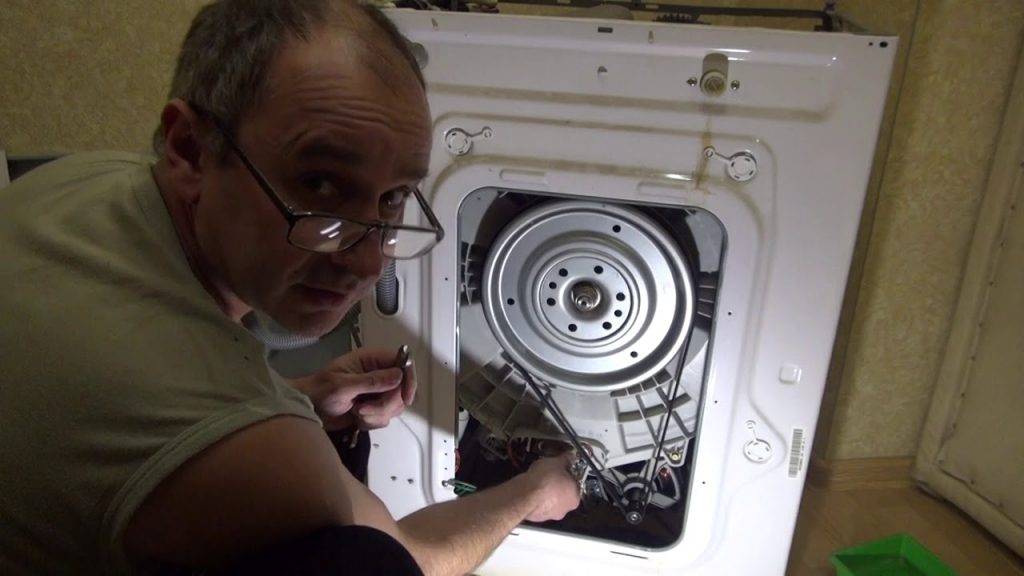 Самые распространенные причины поломки стиральной машинки