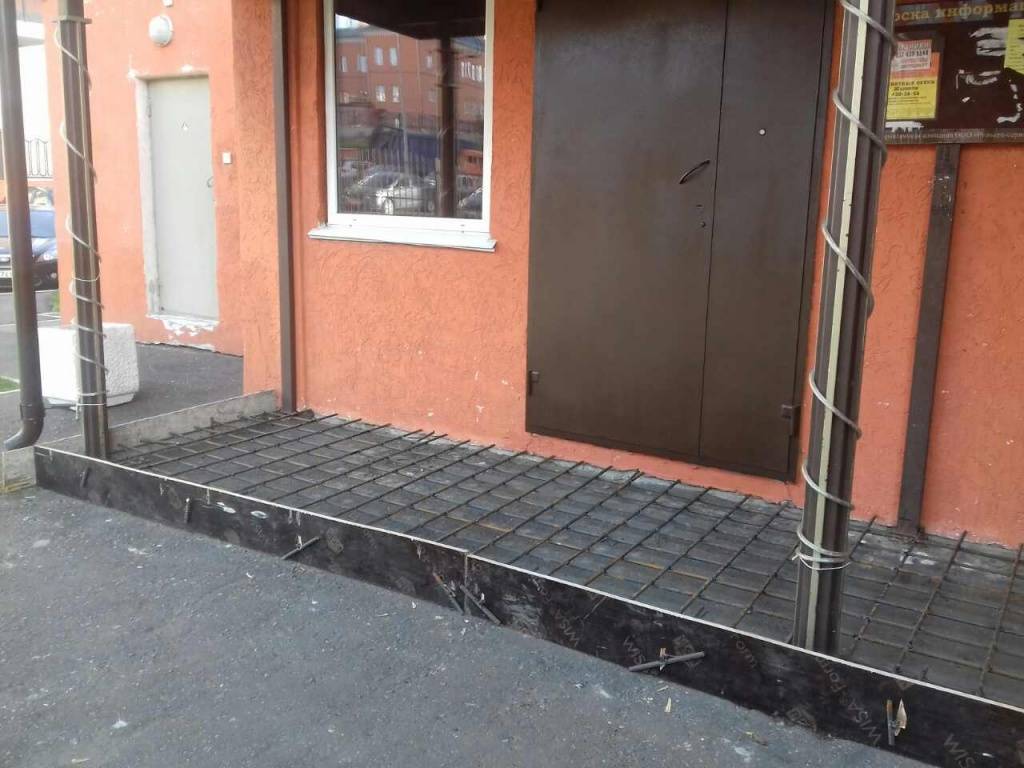 Ремонтные работы в подъезде многоквартирного дома