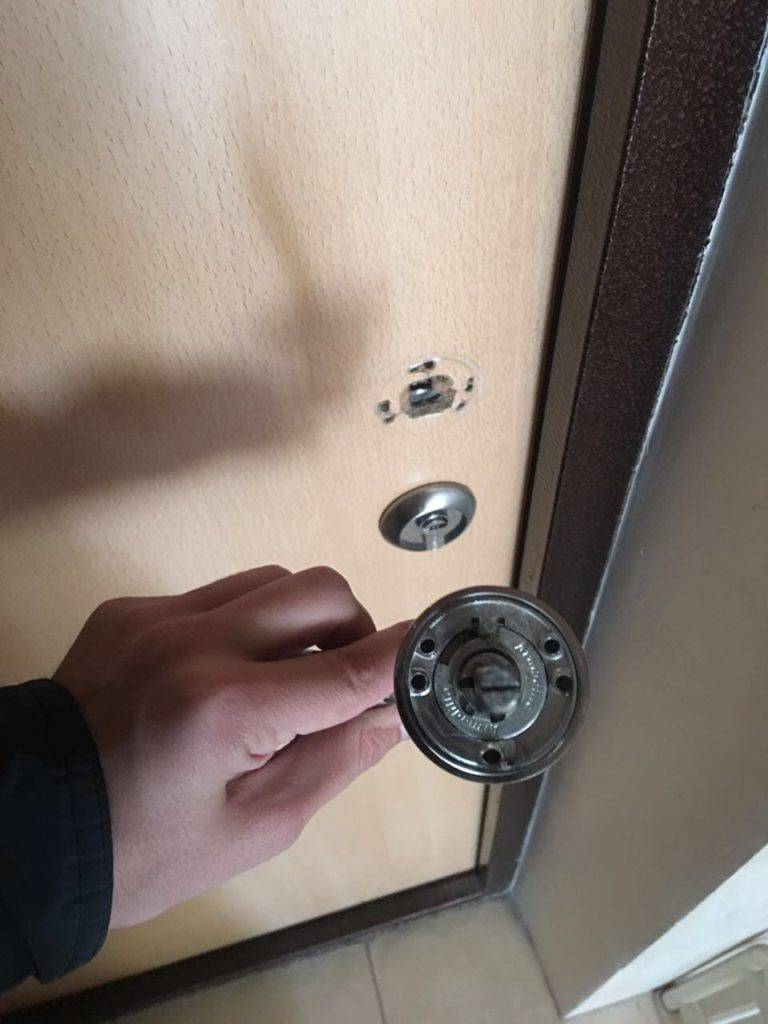Как открыть входную дверь если сломалась ручка - клуб мастеров