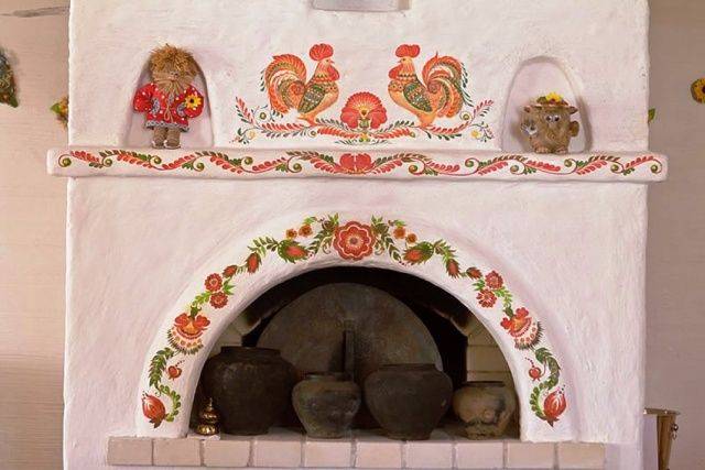 ​русская печь в доме: побелка известью и роспись