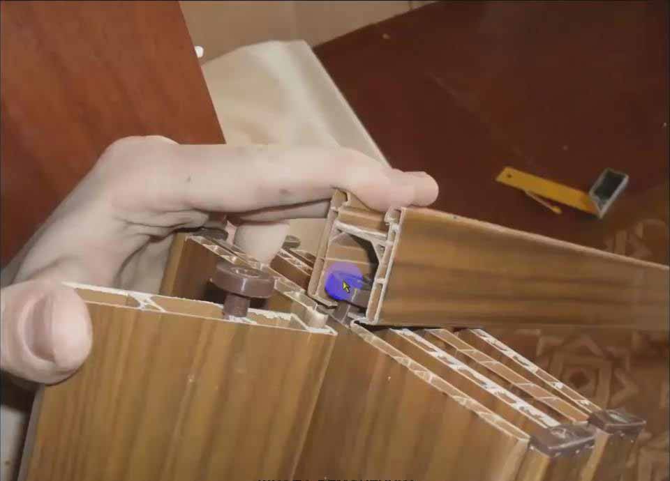 Как установить двери гармошка межкомнатные своими руками (видео, фото)