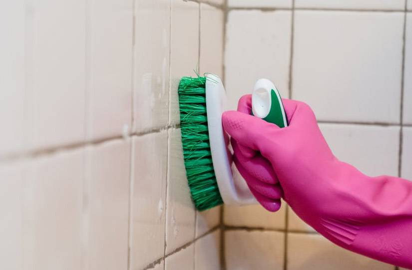 Чем отмыть плитку в ванной — лучшие способы и средства