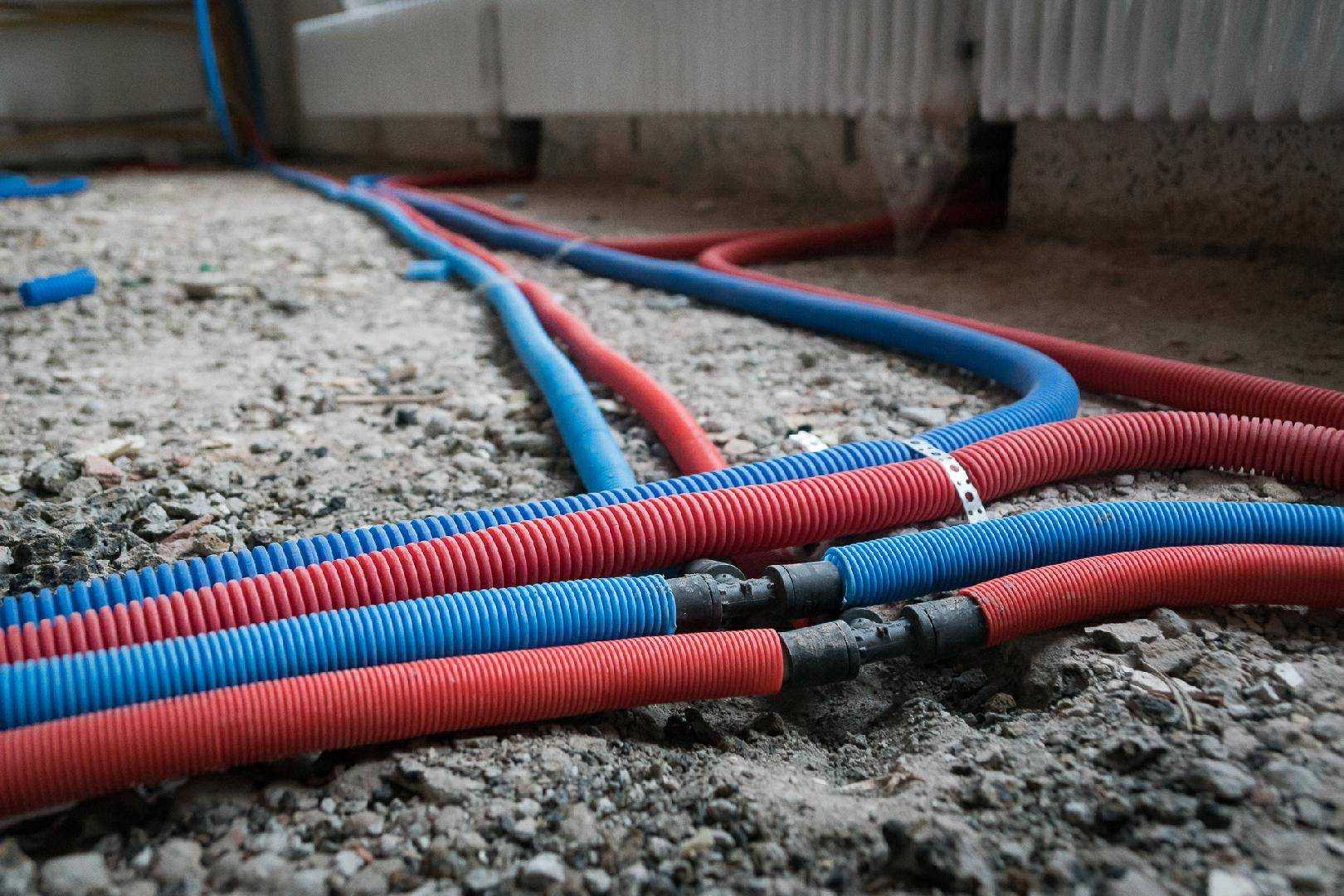 Правила и способы монтажа труб из сшитого полиэтилена своими руками