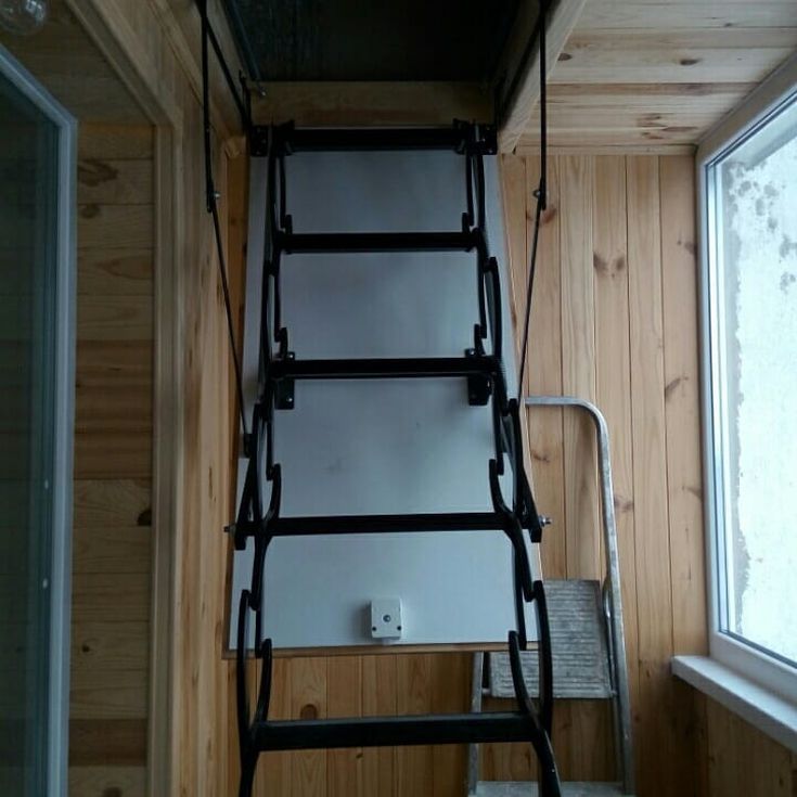 Дизайн пожарной лестницы на балконе + фото