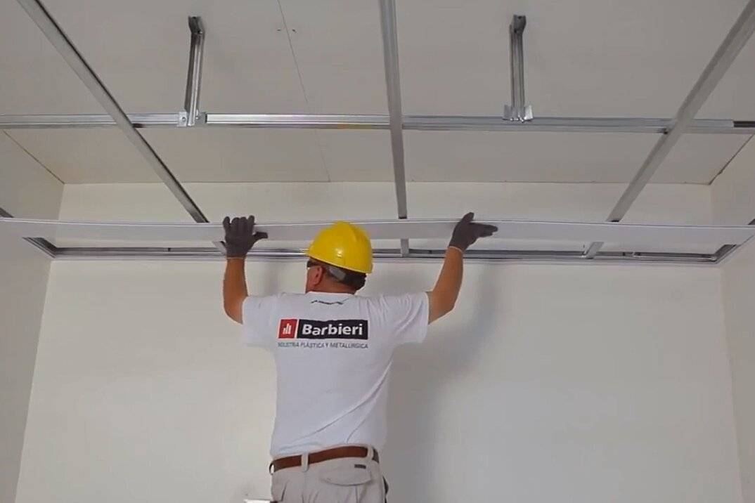 Потолок из мдф панелей: отделка потолка потолочными панелями, монтаж, установка панелей на потолок, как обшить подвесной потолок