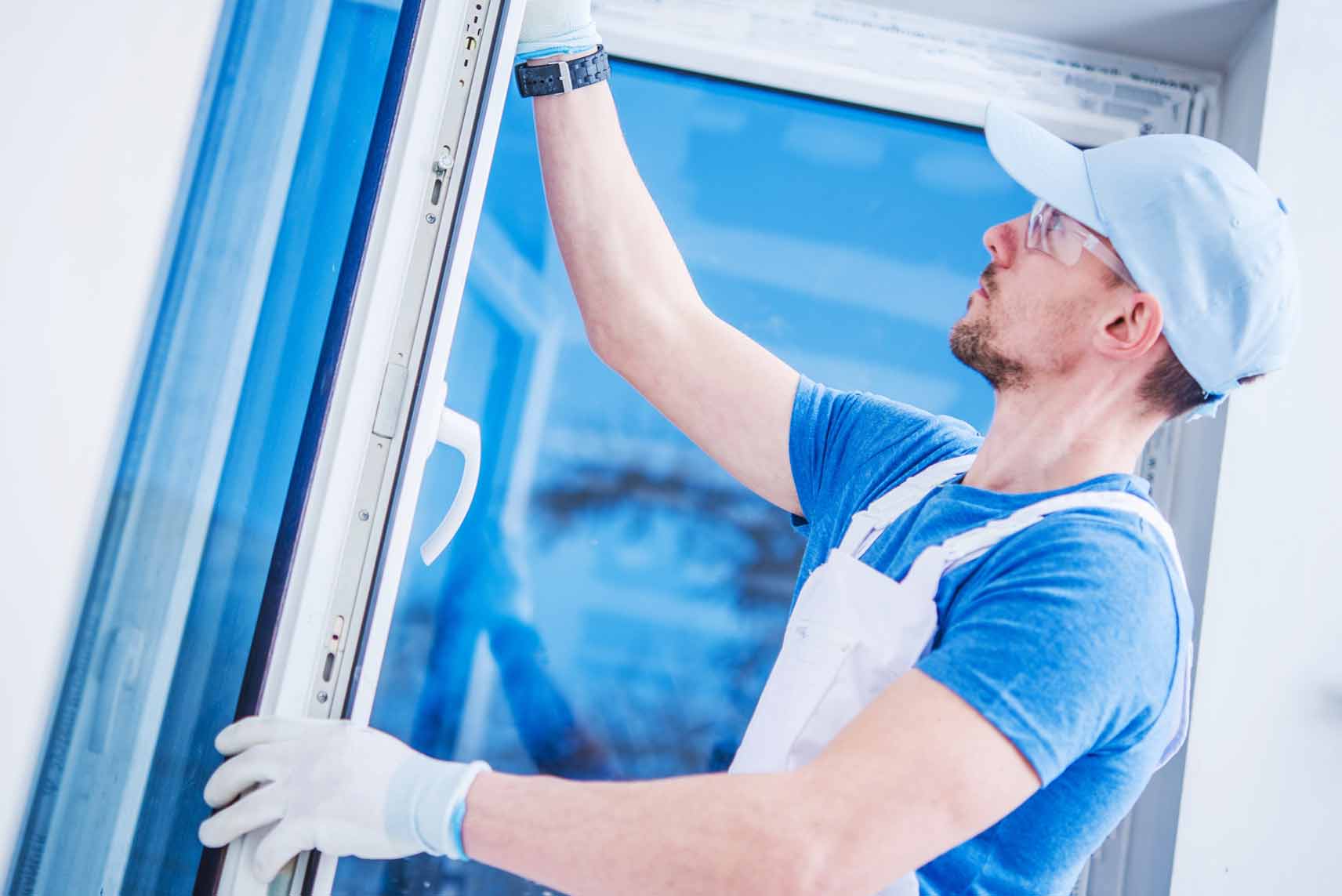 Window installer. Монтажник ПВХ. Установка окон. Замерщик жалюзи. Грузчики окон ПВХ.