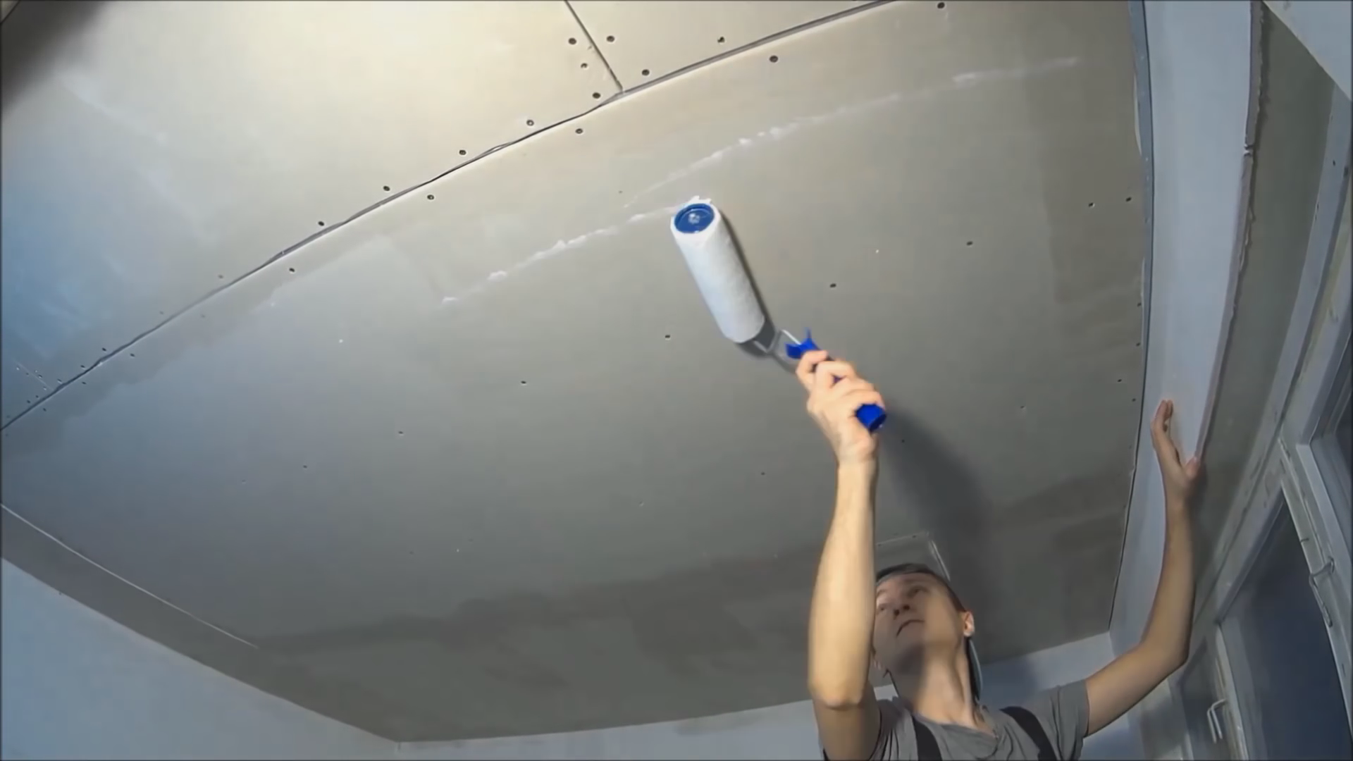 Чем отделать потолок из гипсокартона: варианты финишного покрытия