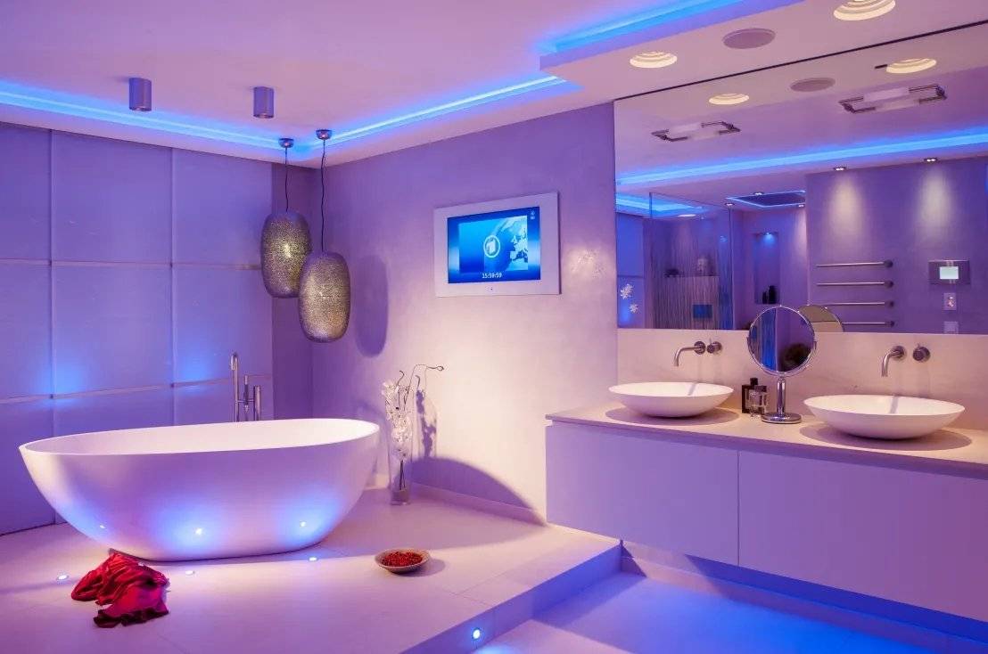 Освещение в ванной комнате: фото вариантов, светодиодные, потолочные, встраиваемые, точечные светильники