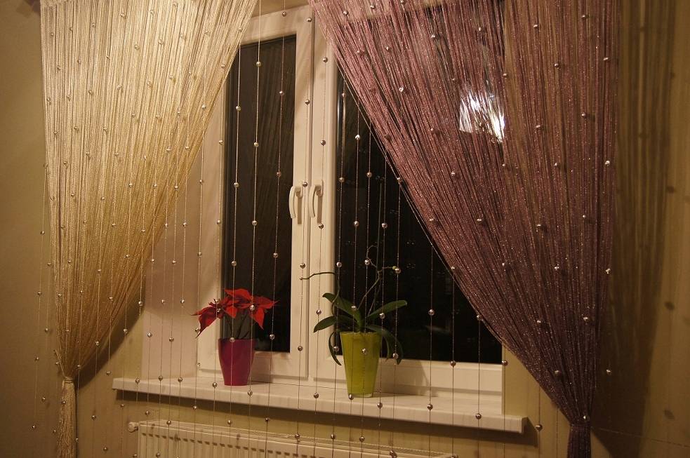 Нитяные шторы на кухню - 75 фото модных идей штор в интерье