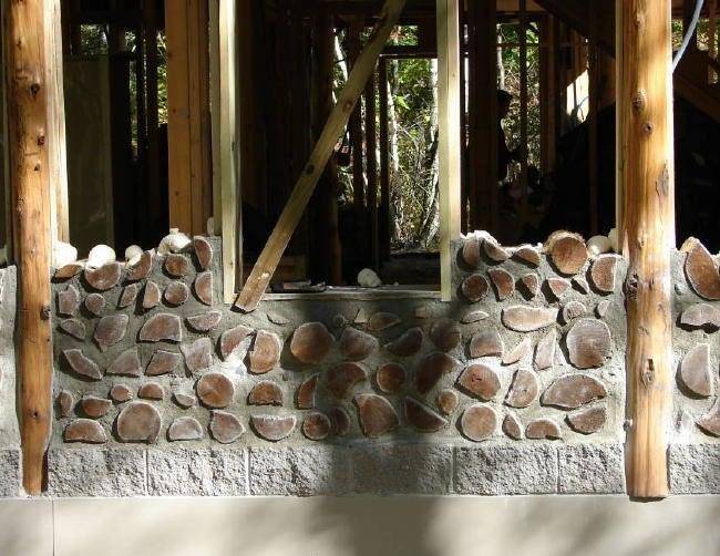 Декор дома из дров: бюджетная идея с потрясающим результатом