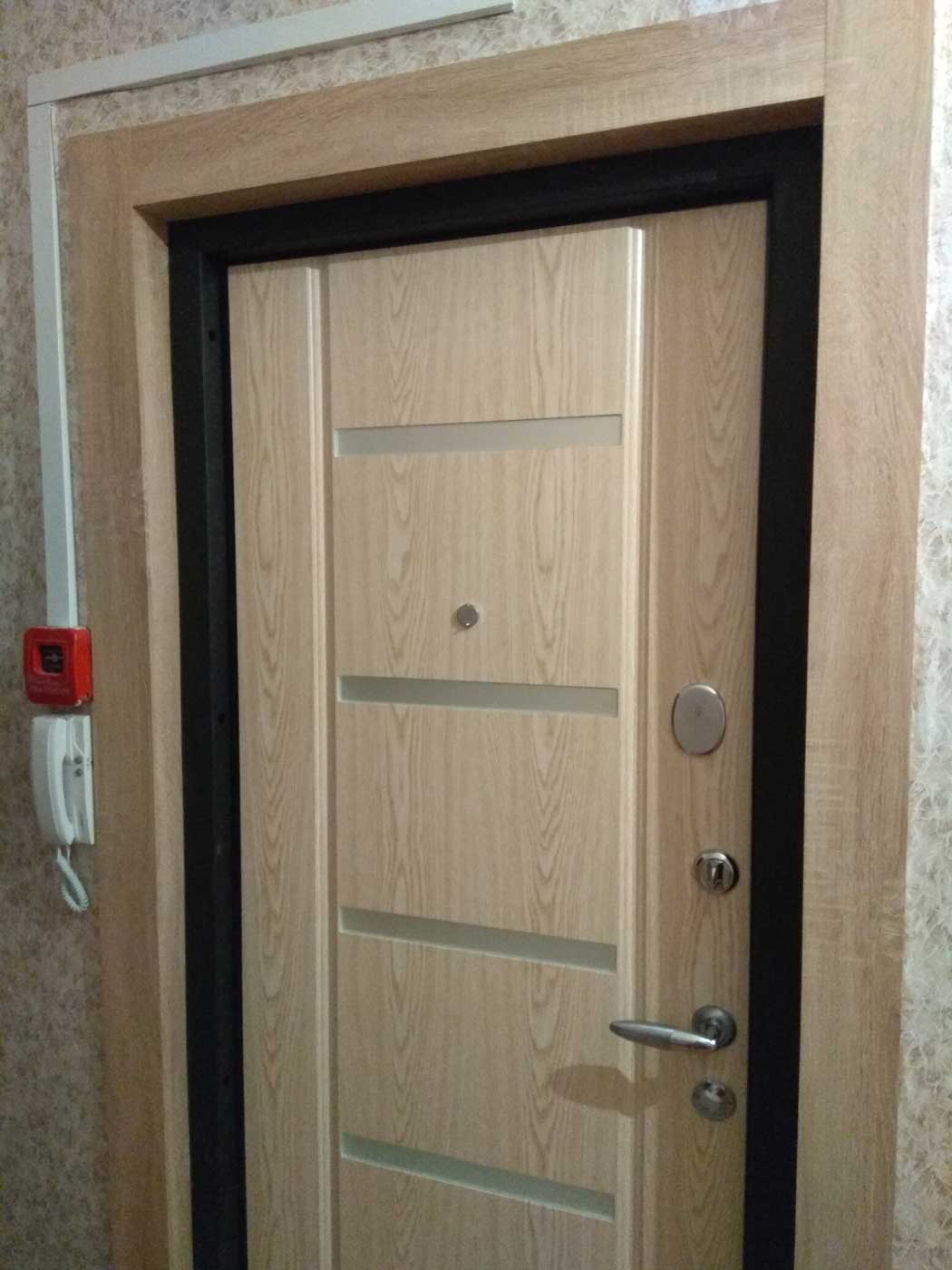 Как отделать откосы входной двери - разбираемся с возможными вариантами