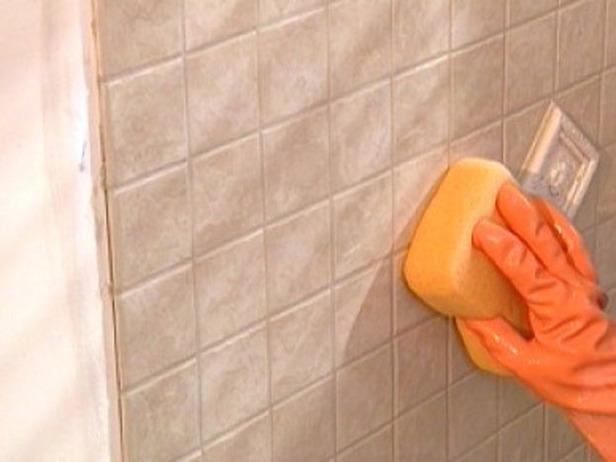 Чем мыть плитку в ванной комнате - очистка кафеля от налета