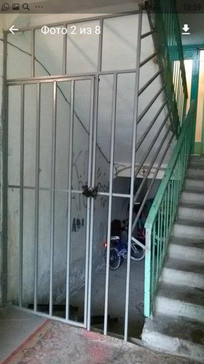 Кладовка в подъезде – что можно, а что нельзя выносить на площадку