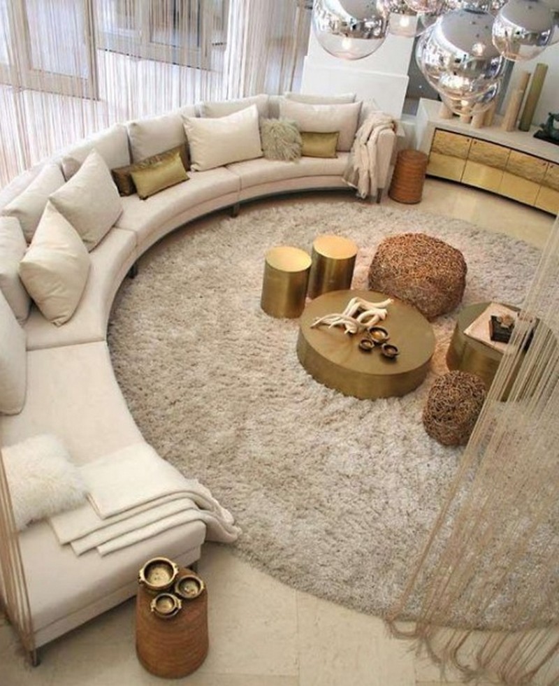 Угловой диван в интерьере маленькой гостиной - фото популярных моделей