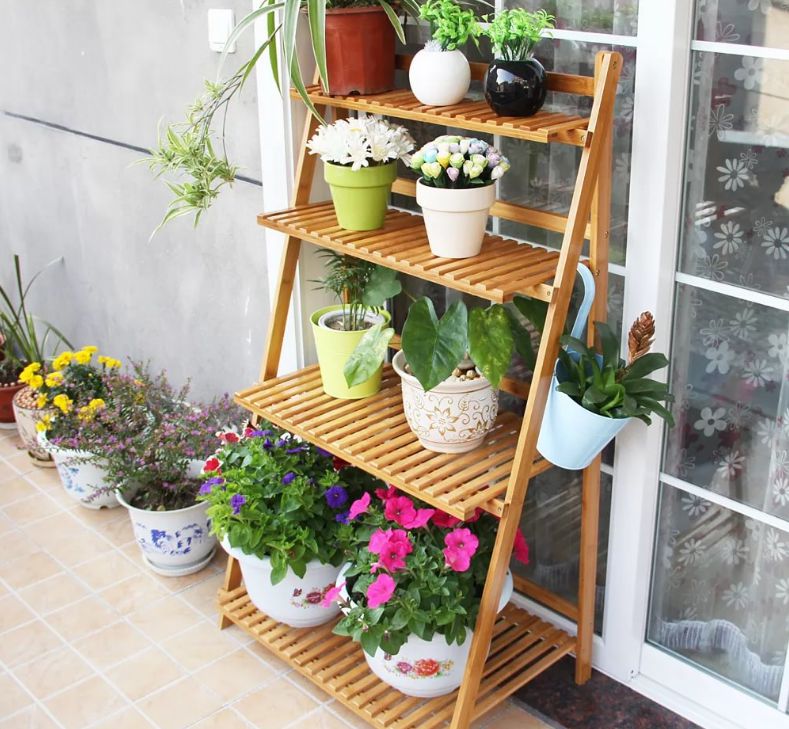 Садовая и комнатная подставка для цветов своими руками из различных материалов