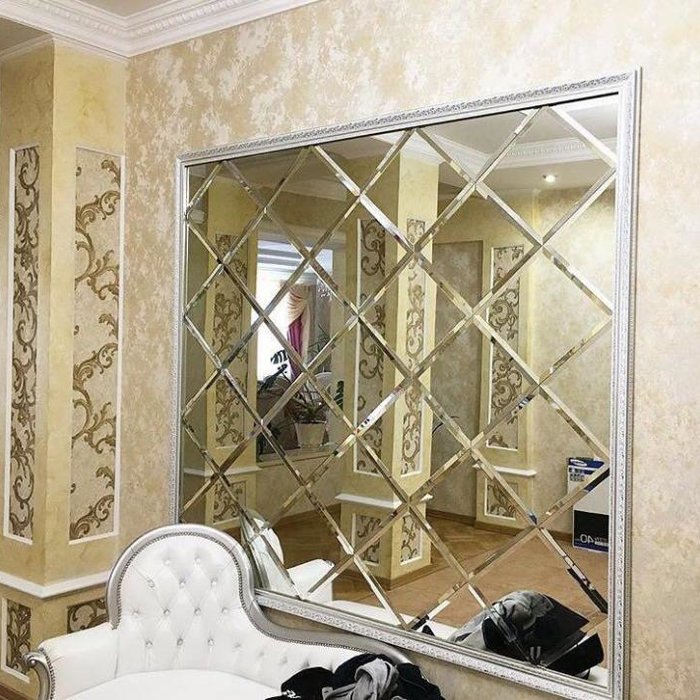 Зеркальная плитка в интерьере: 5 советов по применению + фото