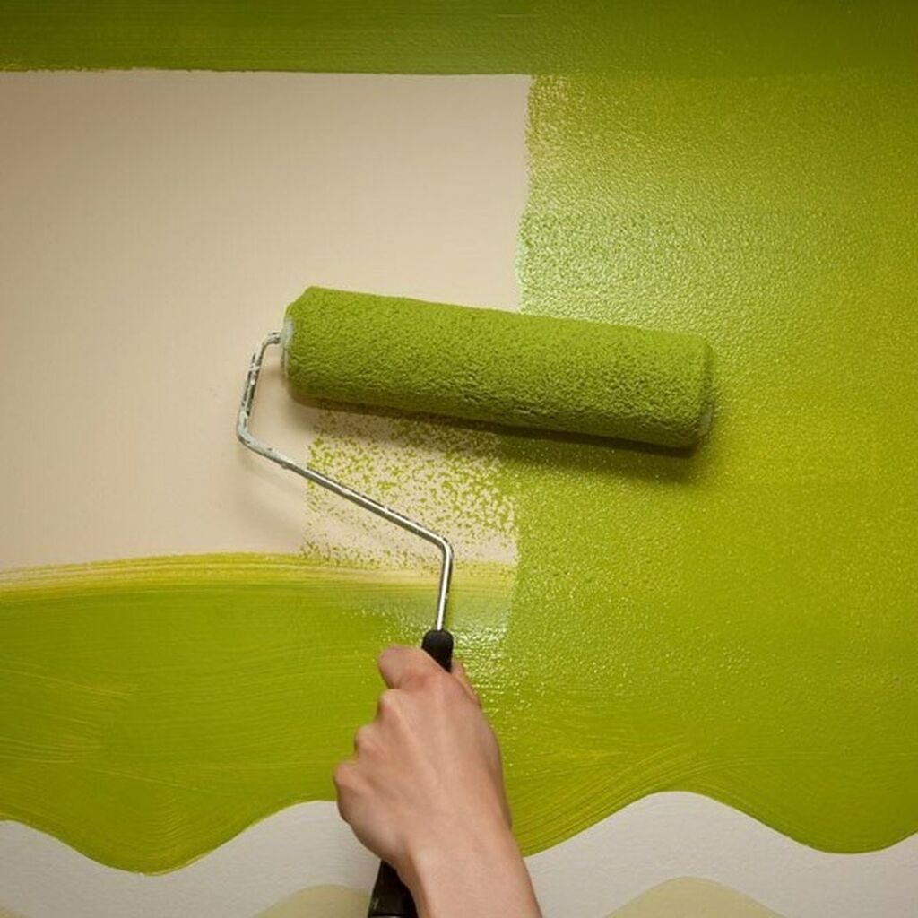 Покраска стен водоэмульсионной краской с рисунком: фото, видео