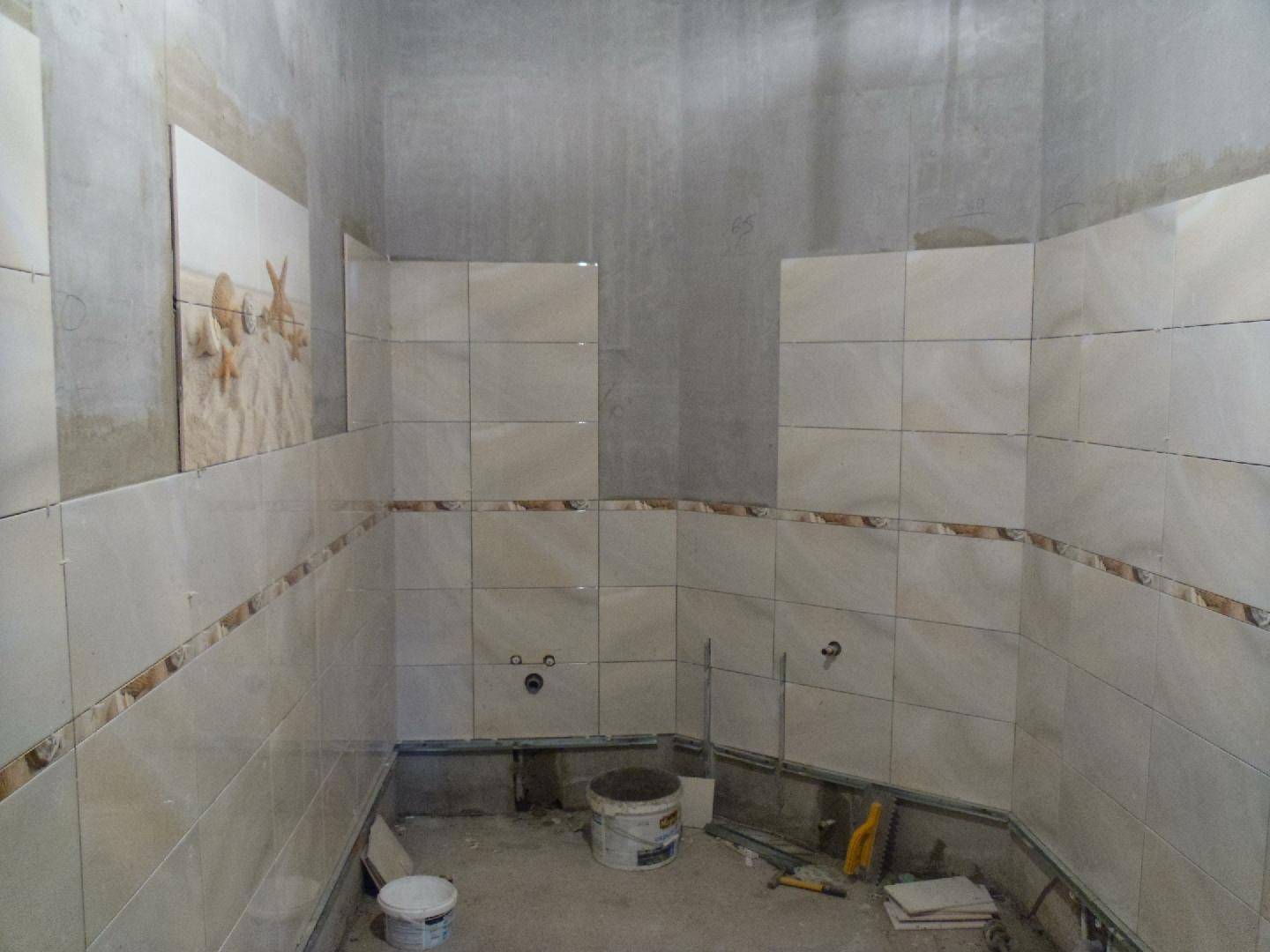 Как подготовить стены под плитку в ванной: рекомендации по подготовке помещения к облицовке