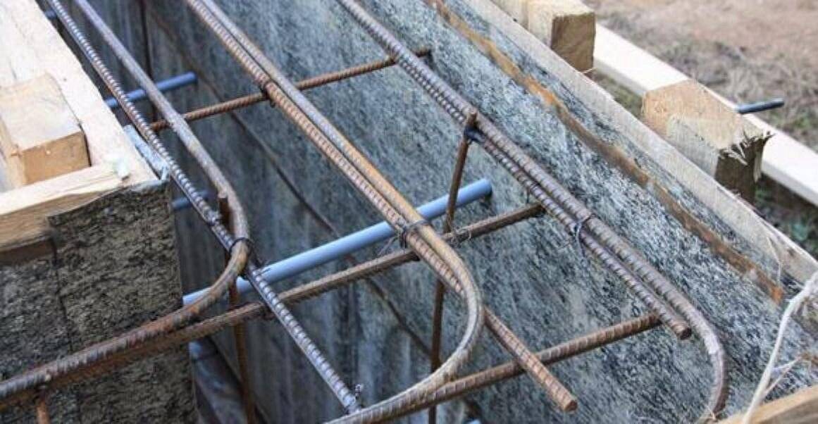 Что будет, если заложить в бетон ржавую арматуру