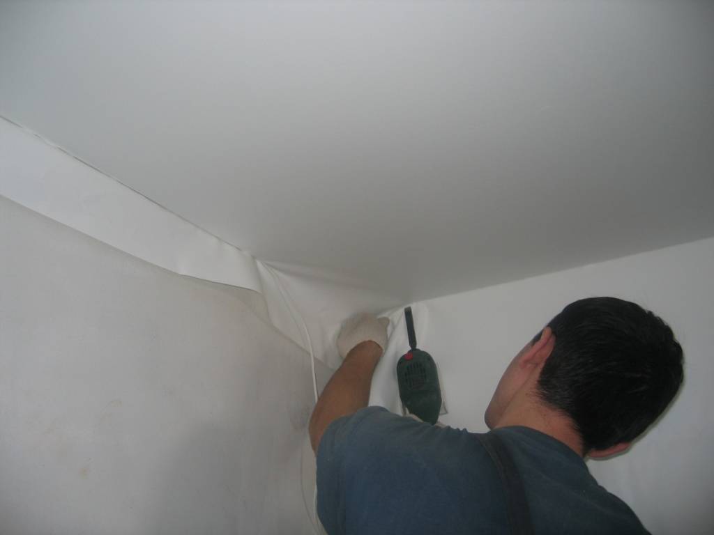 Натяжной потолок своими руками без нагрева (7 фото)