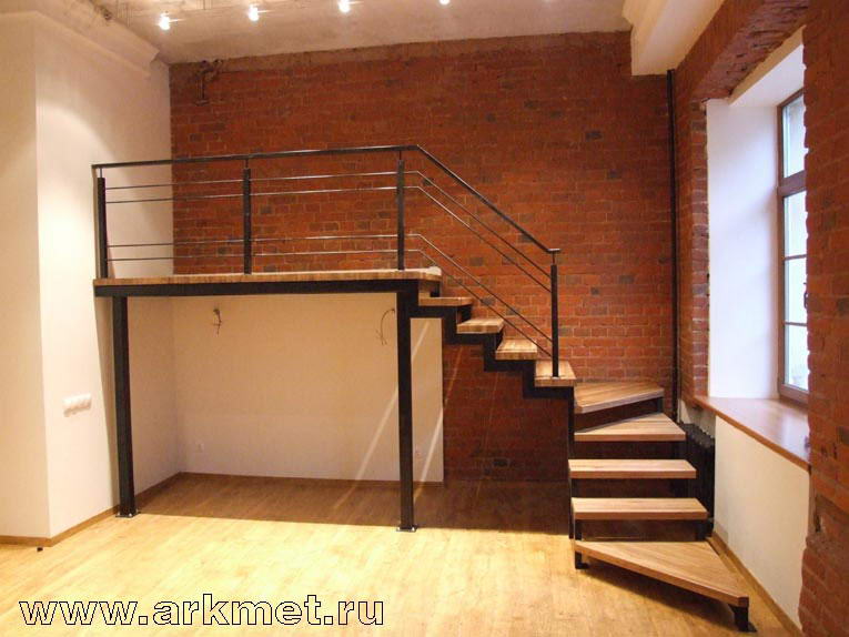 Как выбрать лестницу на второй этаж: простые советы