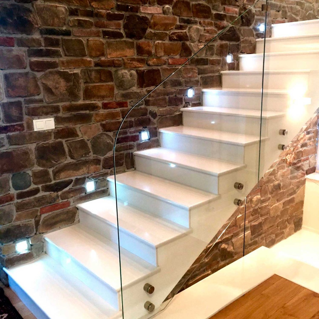Лестницы из камня натурального и искусственного с декоративной отделкой и природной облицовкой