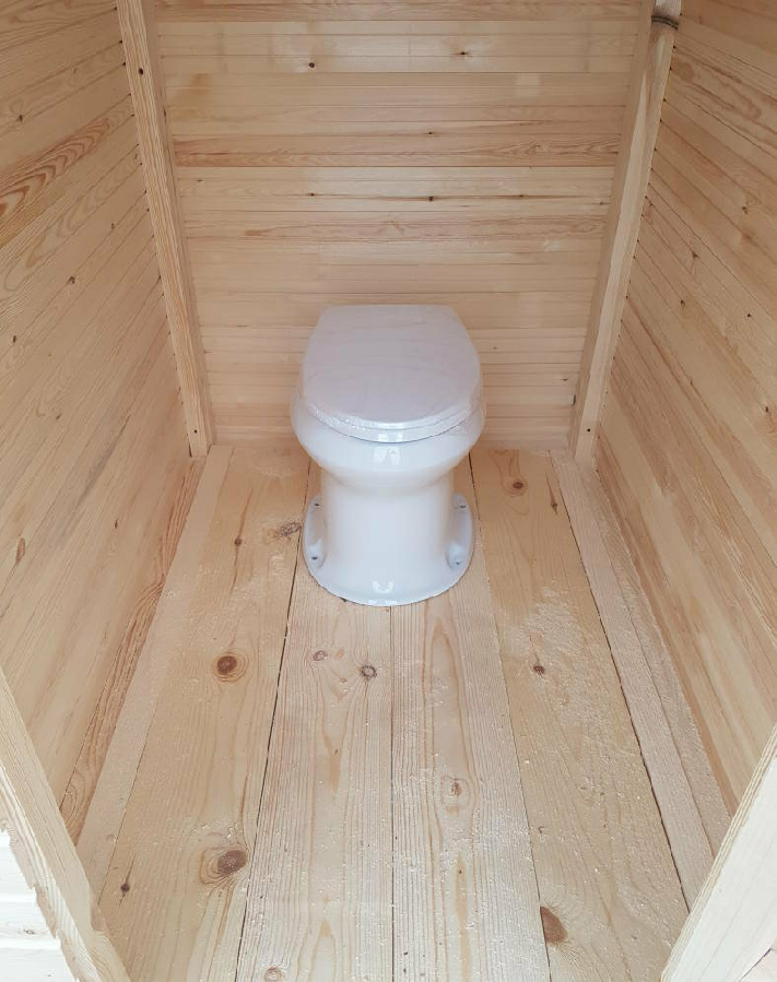 Как сделать туалет на даче с унитазом
