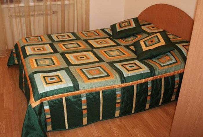Как правильно сшить покрывало на кровать из портьерной ткани