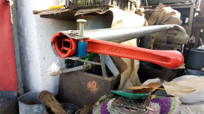 Водоразбор во дворе дачи: как смонтировать незамерзающую систему, инструмент, материалы