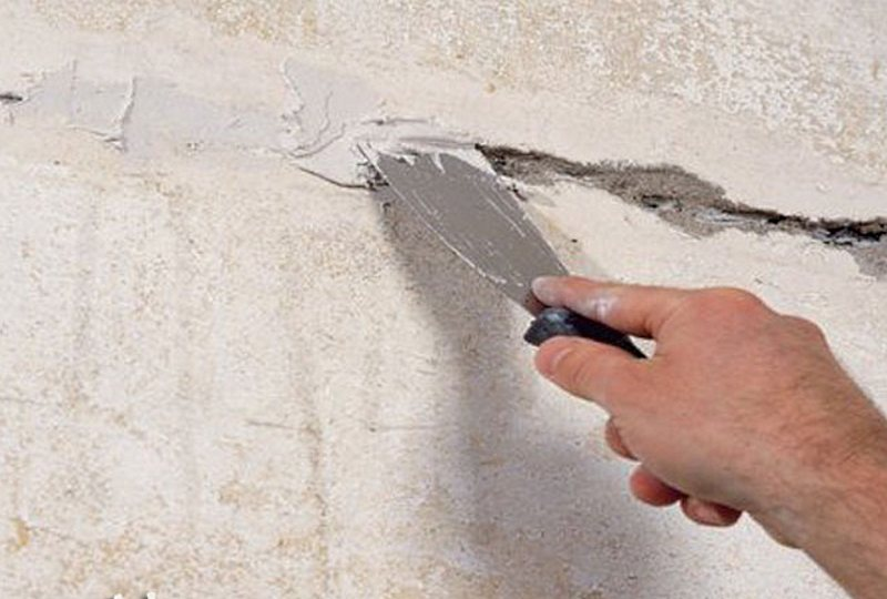 Как заделать дыру в стене из гипсокартона, кирпича, бетона? | домфронт