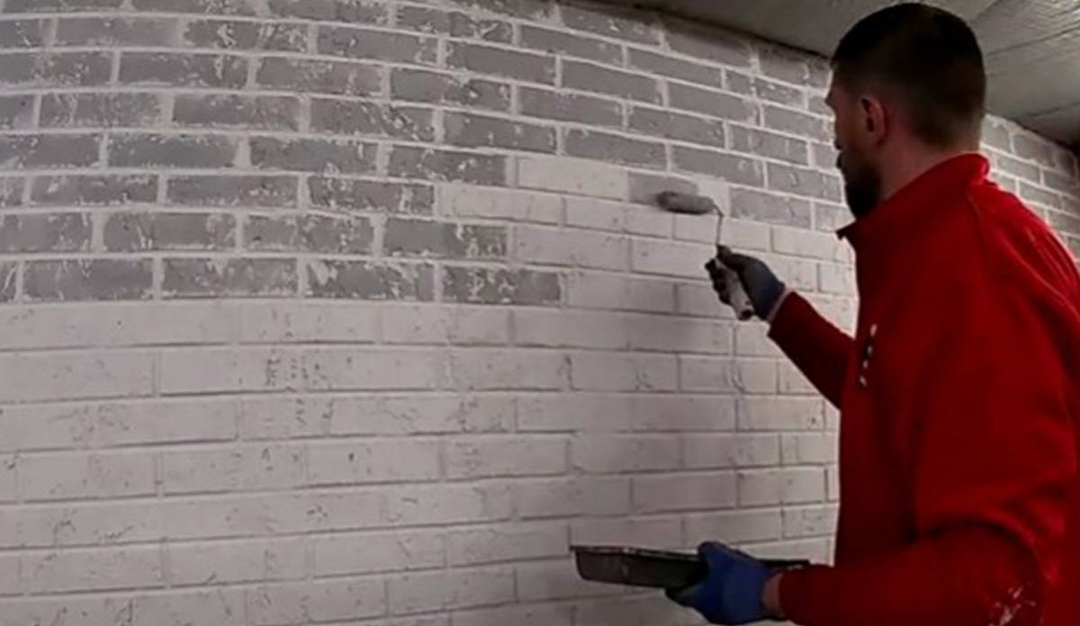Покраска кирпичной стены в интерьере - клуб мастеров