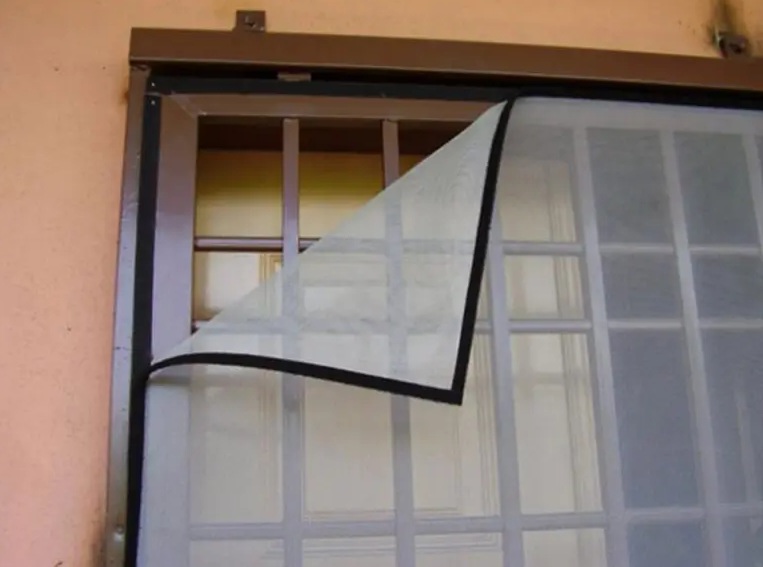 Способы установки москитных сеток на окна и двери пвх